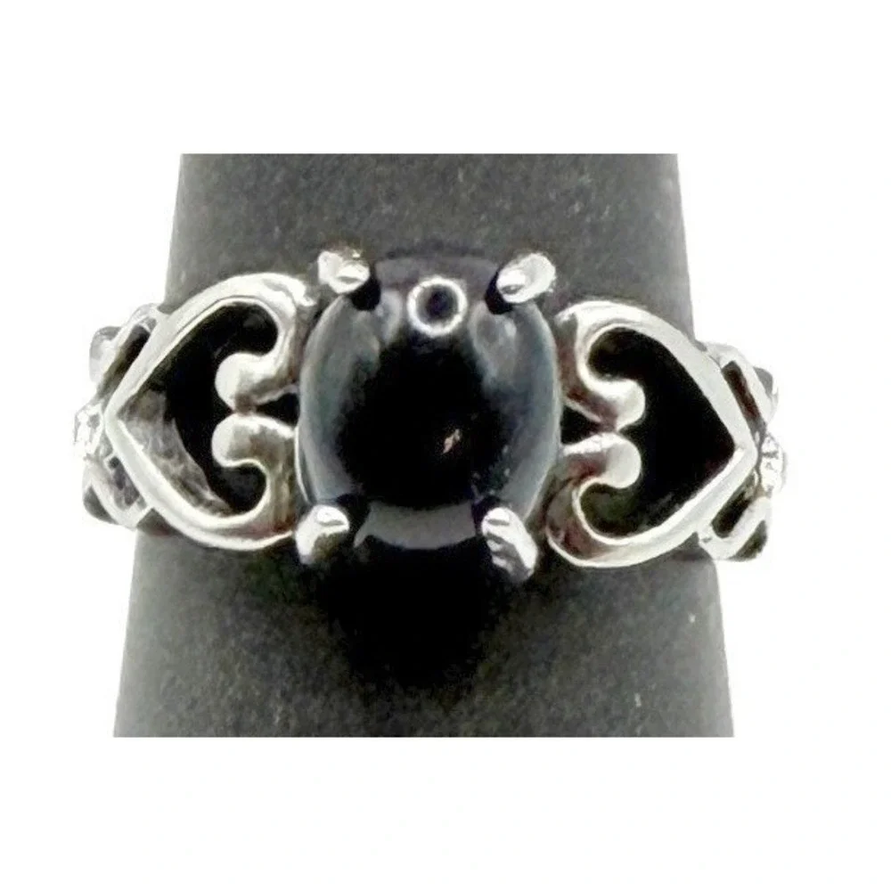 Vintage Style Black Cabochon Ring Silver Tone Scroll Setting Sz 8‎